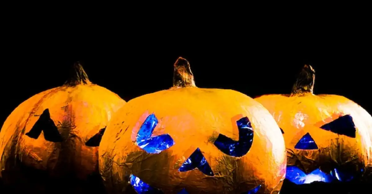 iPhone: Embracing Halloween with Spooky Backgrounds