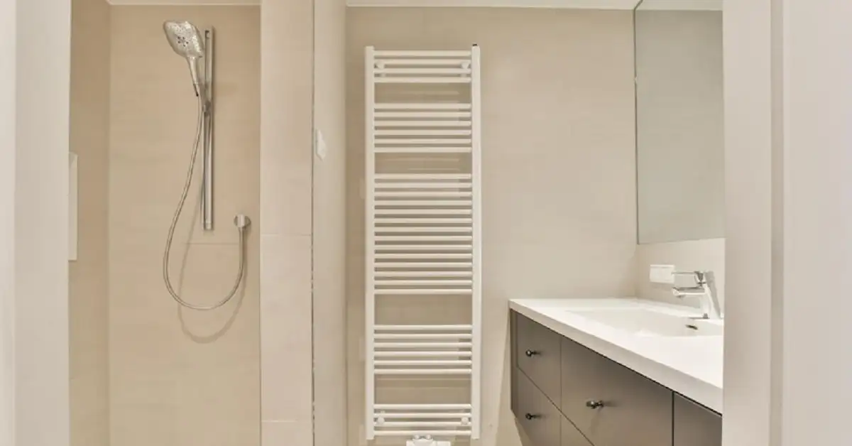 Electric Towel Rail Benefits for Bathroom Heating and Style